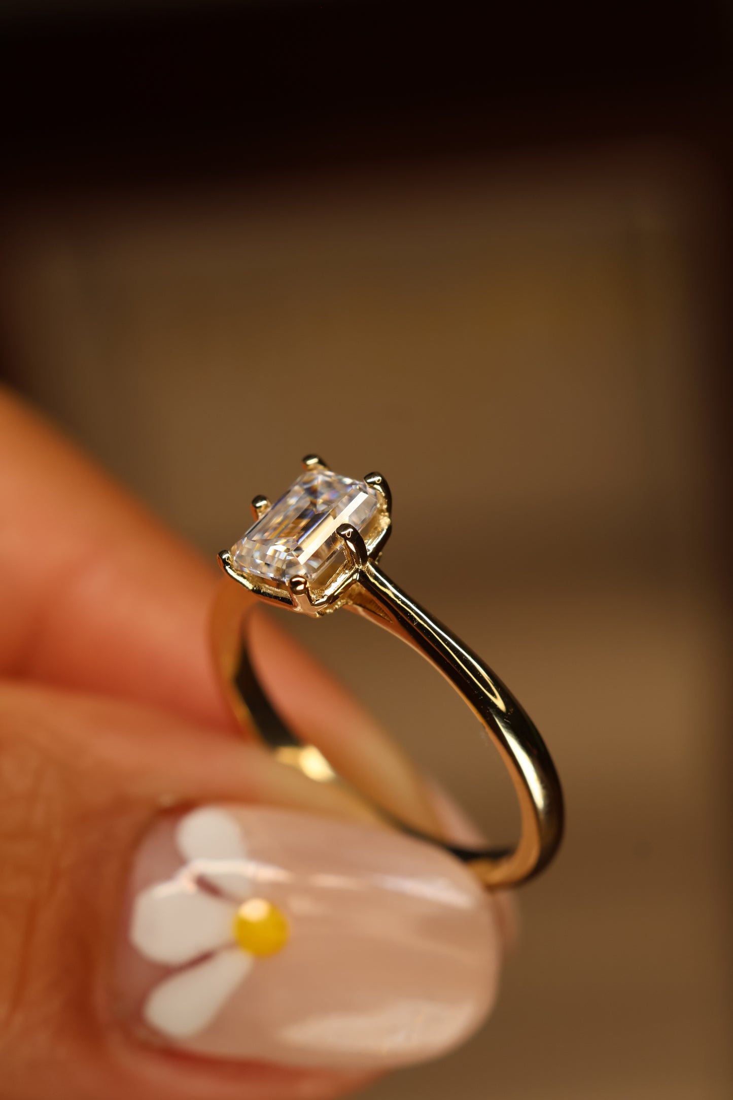 Anillo Emilia en Oro Amarillo 14k 1.0cts con Moissanita GRA Modelo 15354