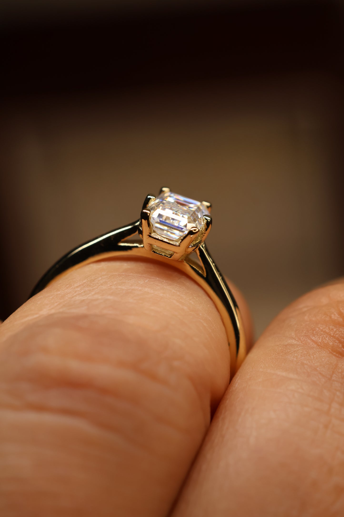 Anillo Emilia en Oro Amarillo 14k 1.0cts con Moissanita GRA Modelo 15354