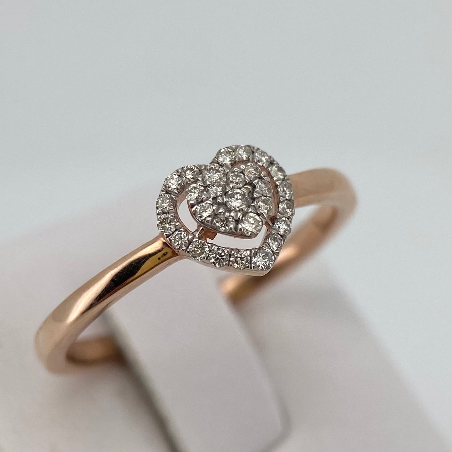 Anillo en Oro Rosa de 14k con Diamante Mod: OF1797