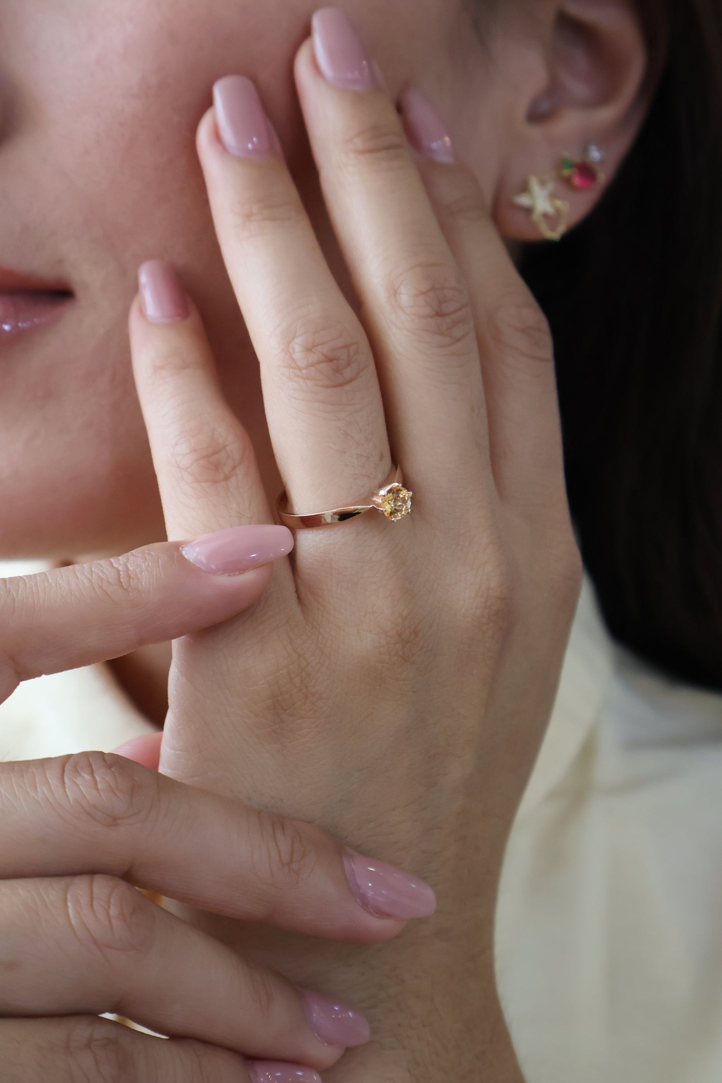 Anillo Hailey en Oro Rosa 14k con Topacio 0.50 ct
