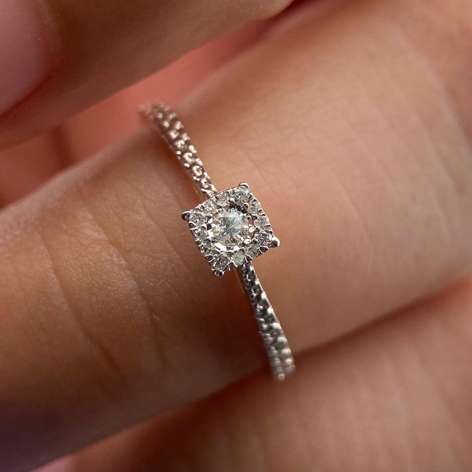 Anillo de compromiso en oro