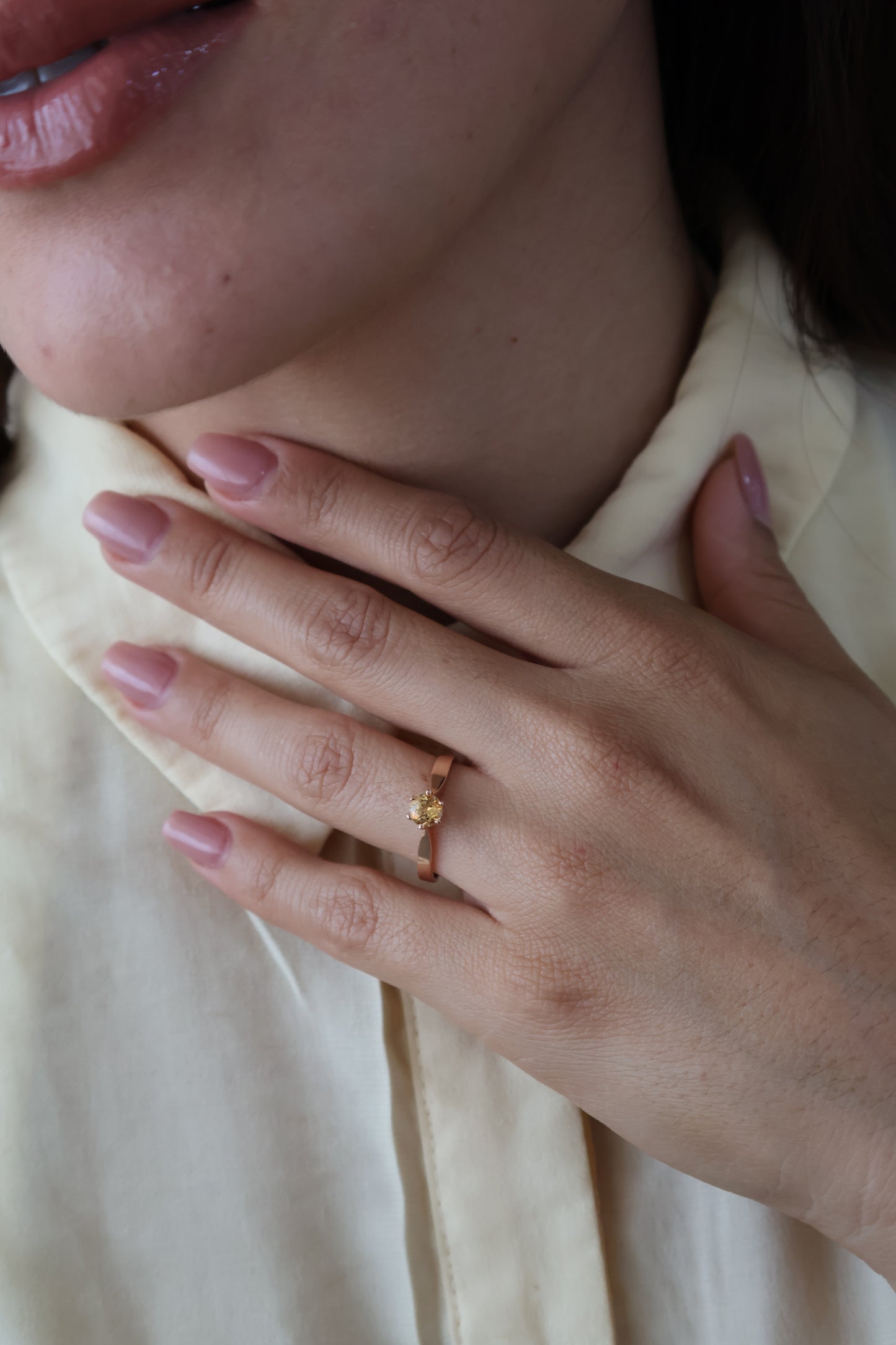Anillo Hailey en Oro Rosa 14k con Topacio 0.50 ct