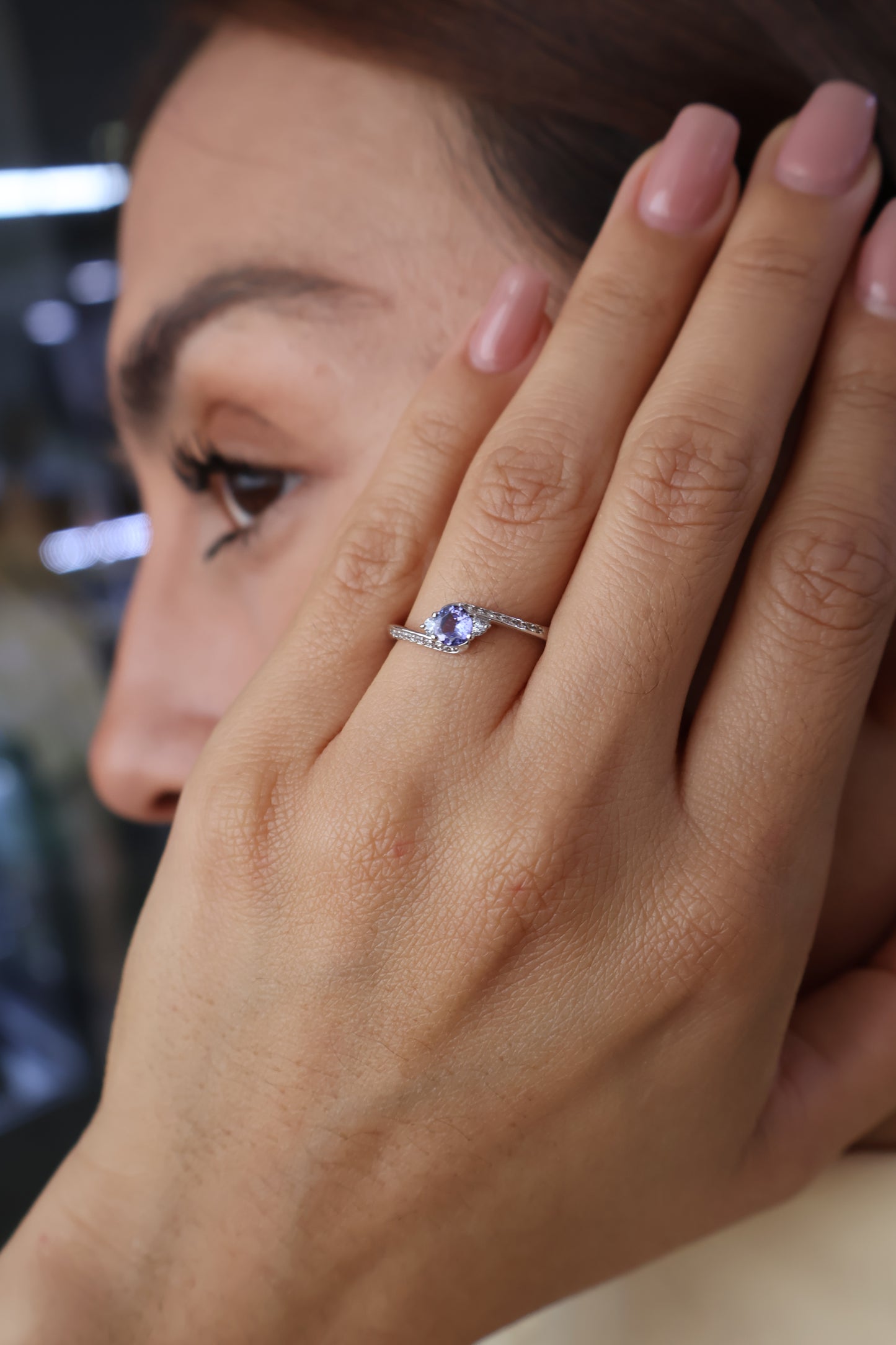 Anillo Eloise en Oro Blanco 14k con Tanzanita 0.50 ct