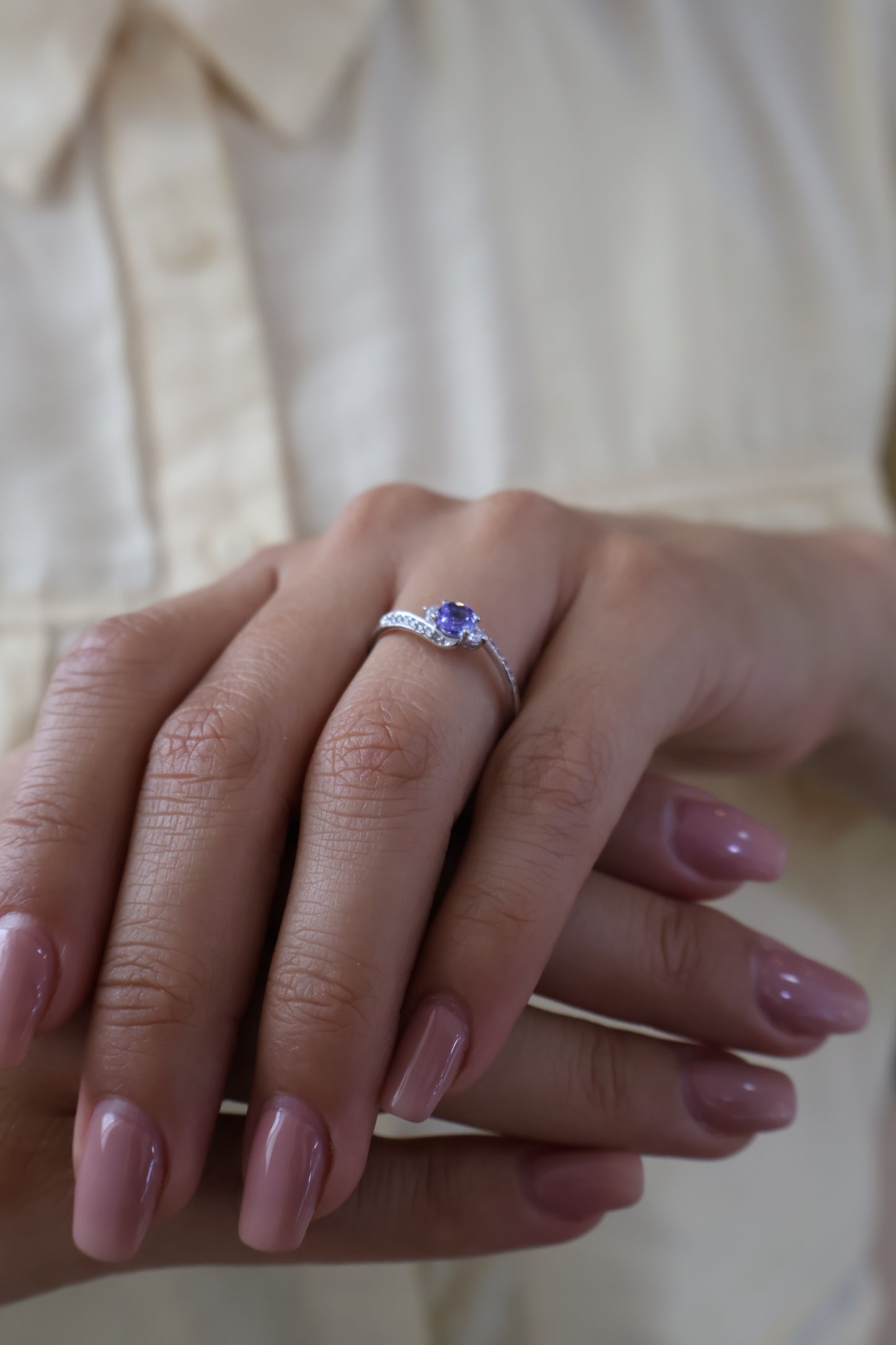 Anillo Eloise en Oro Blanco 14k con Tanzanita 0.50 ct