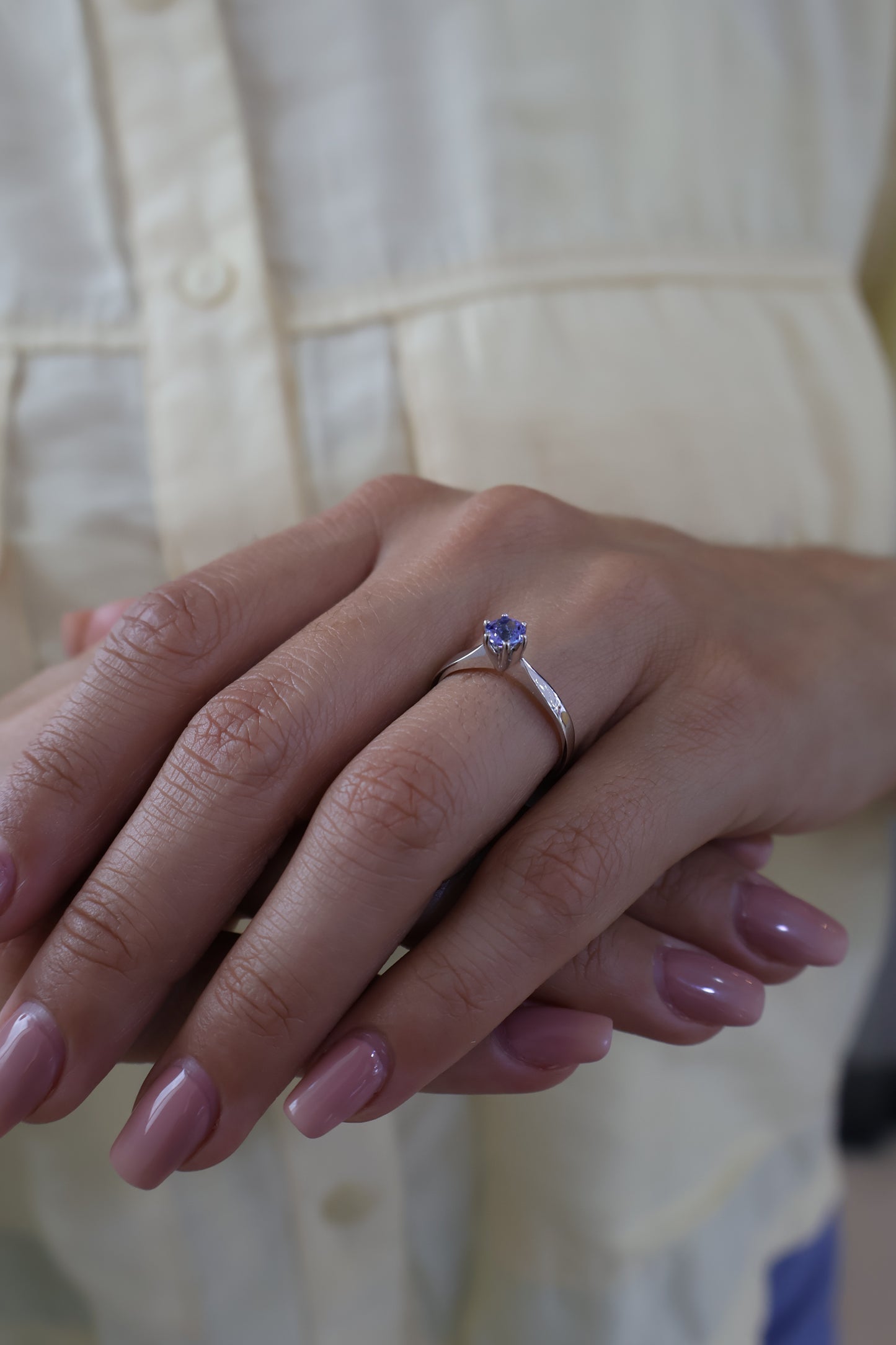 Anillo Melody en Oro Blanco 14k con Tanzanita 0.50 ct