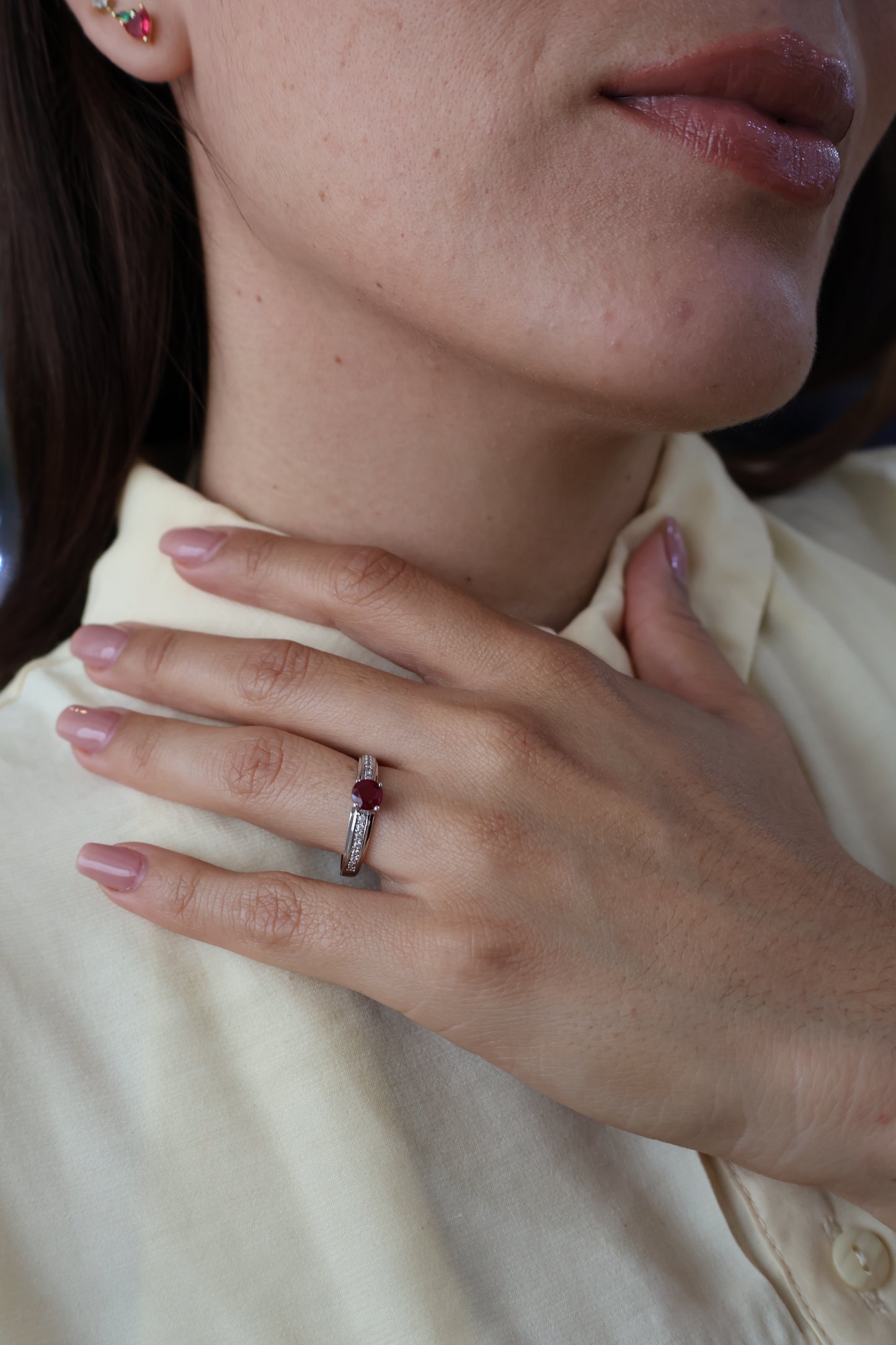 Anillo Ariel en Oro Blanco 14k con Rubi 0.60 ct