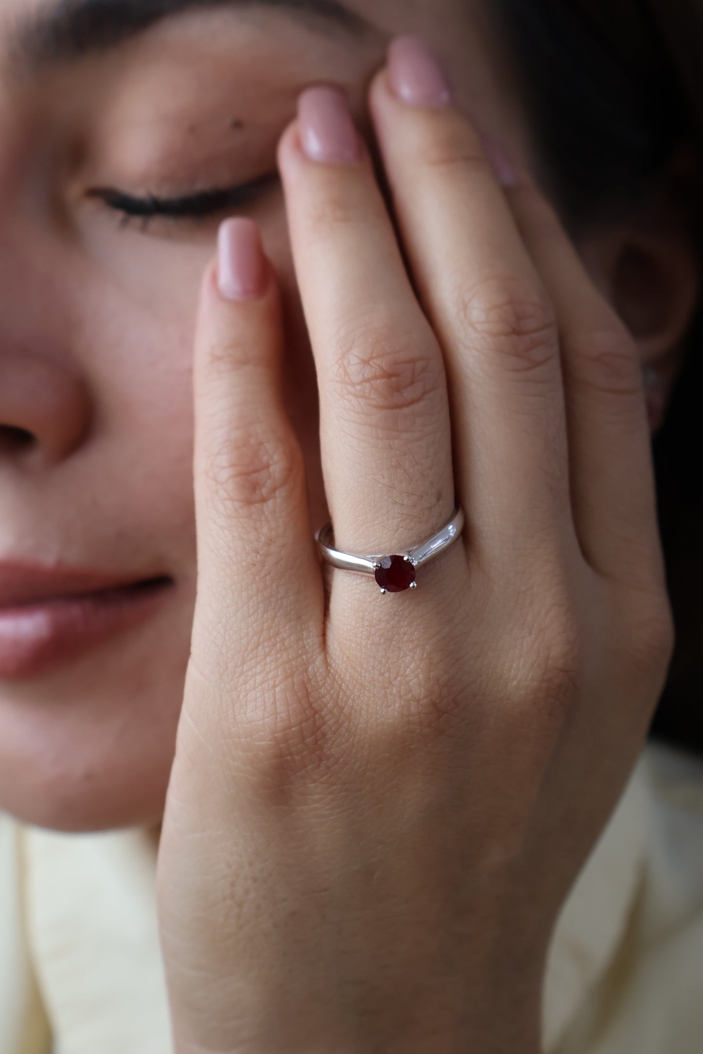 Anillo Margareth en Oro Blanco 14k con Rubi 0.50 ct