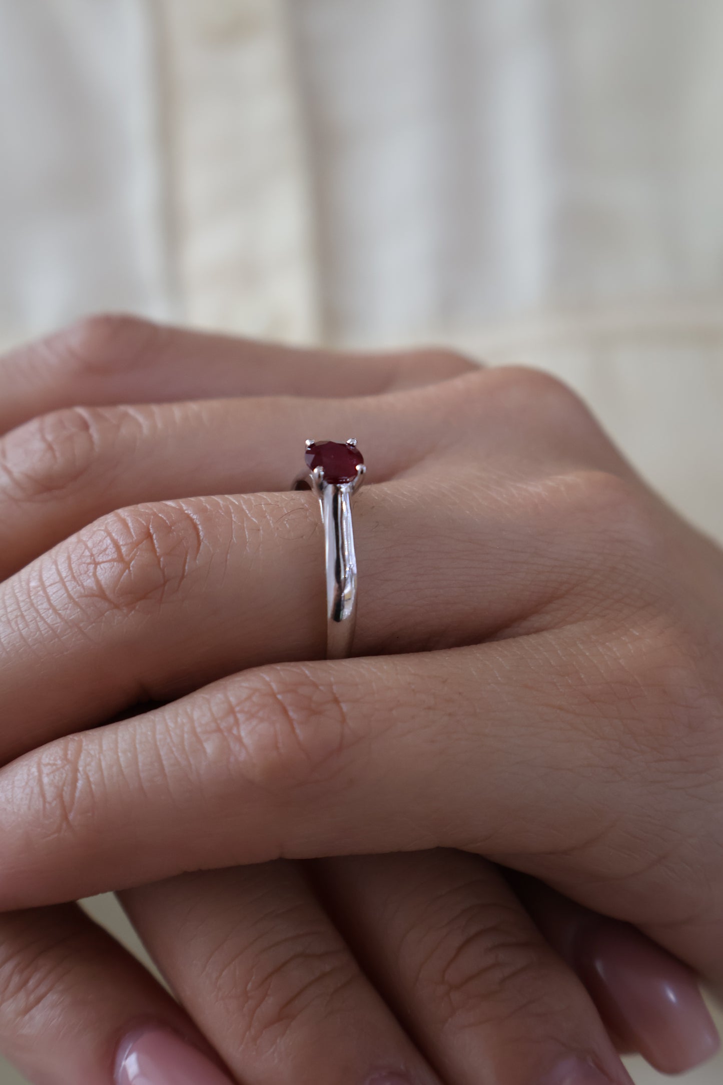 Anillo Margareth en Oro Blanco 14k con Rubi 0.50 ct