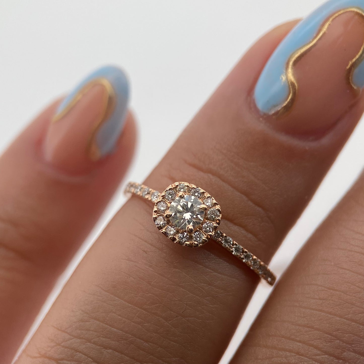 Anillo en oro rosa 14k con diamantes naturales .21 L .21 cts Mod: OF1692
