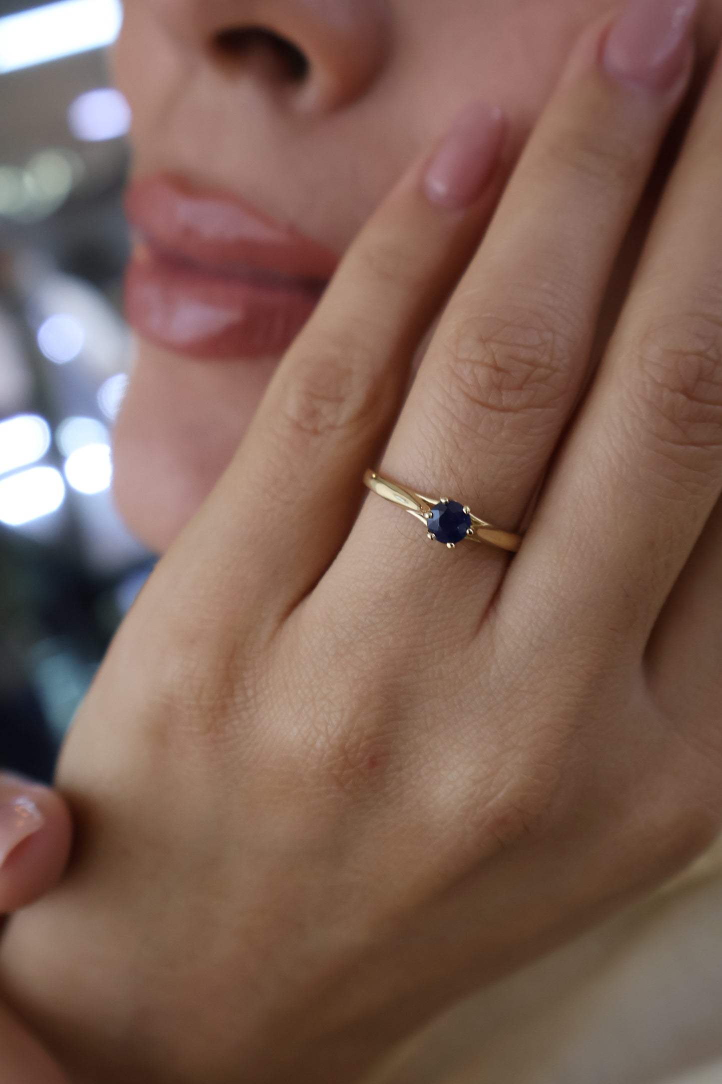 Anillo Kylie en Oro Amarillo 14k con Zafiro 0.50 ct