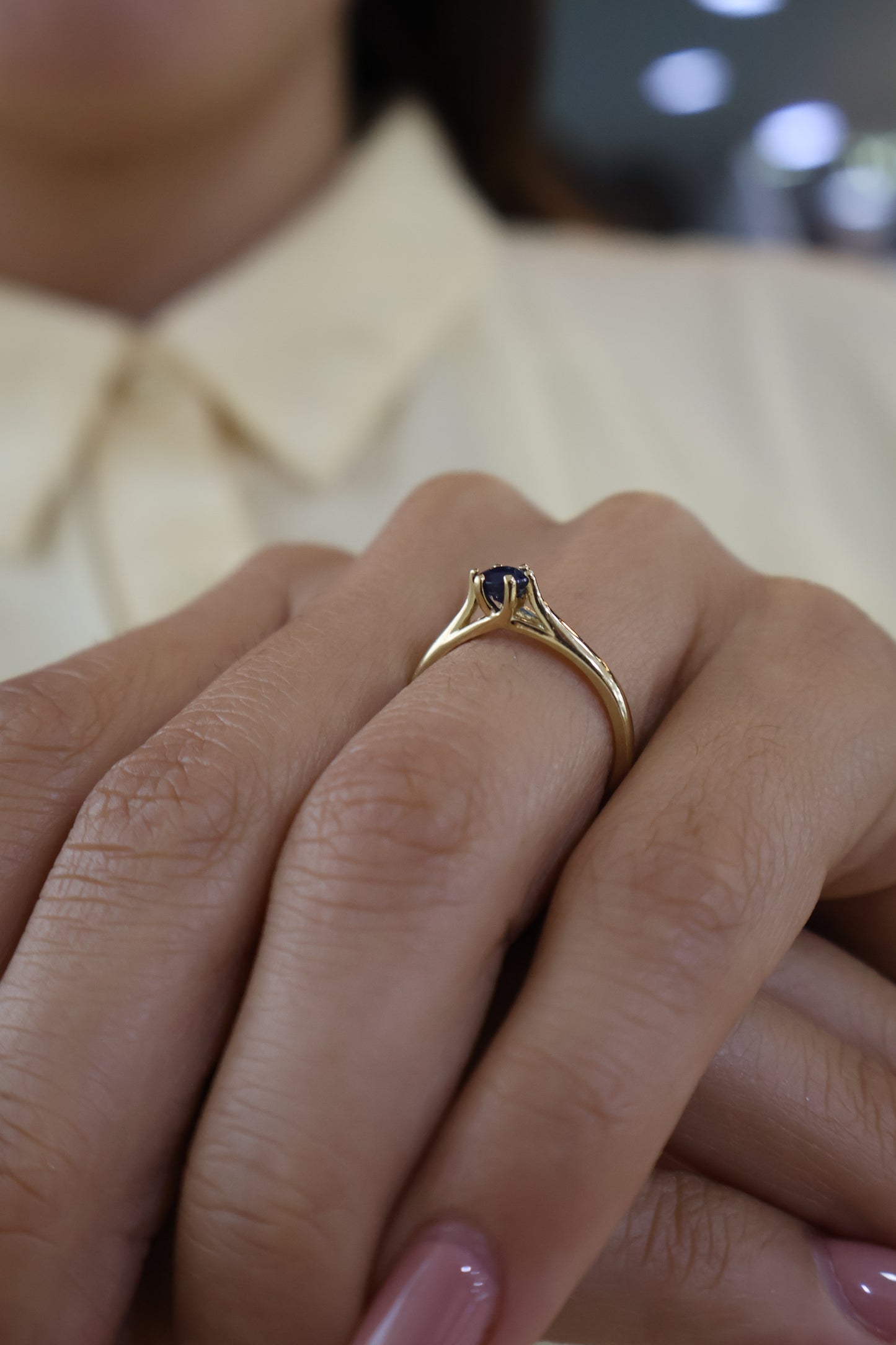 Anillo Kylie en Oro Amarillo 14k con Zafiro 0.50 ct