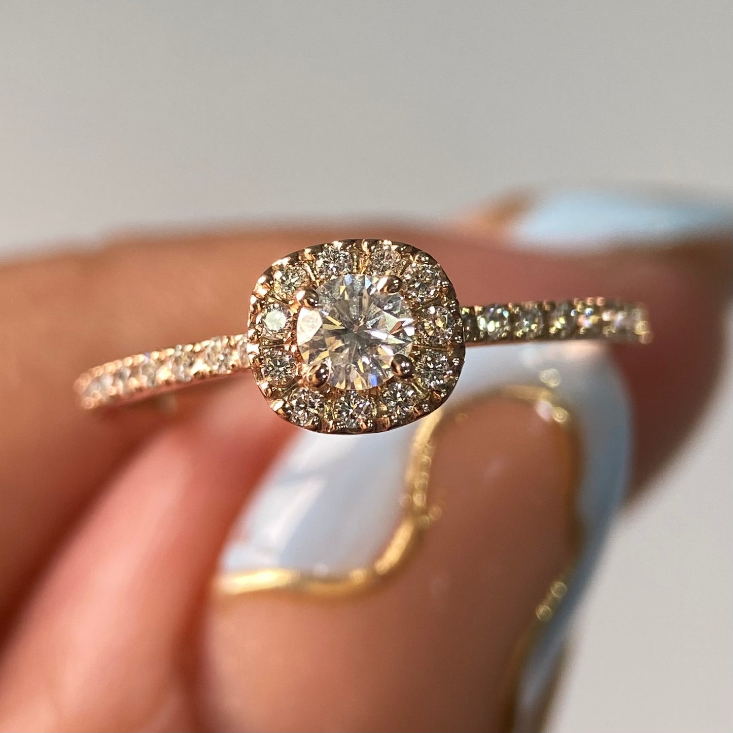 Anillo en oro rosa 14k con diamantes naturales .21 L .21 cts Mod: OF1692