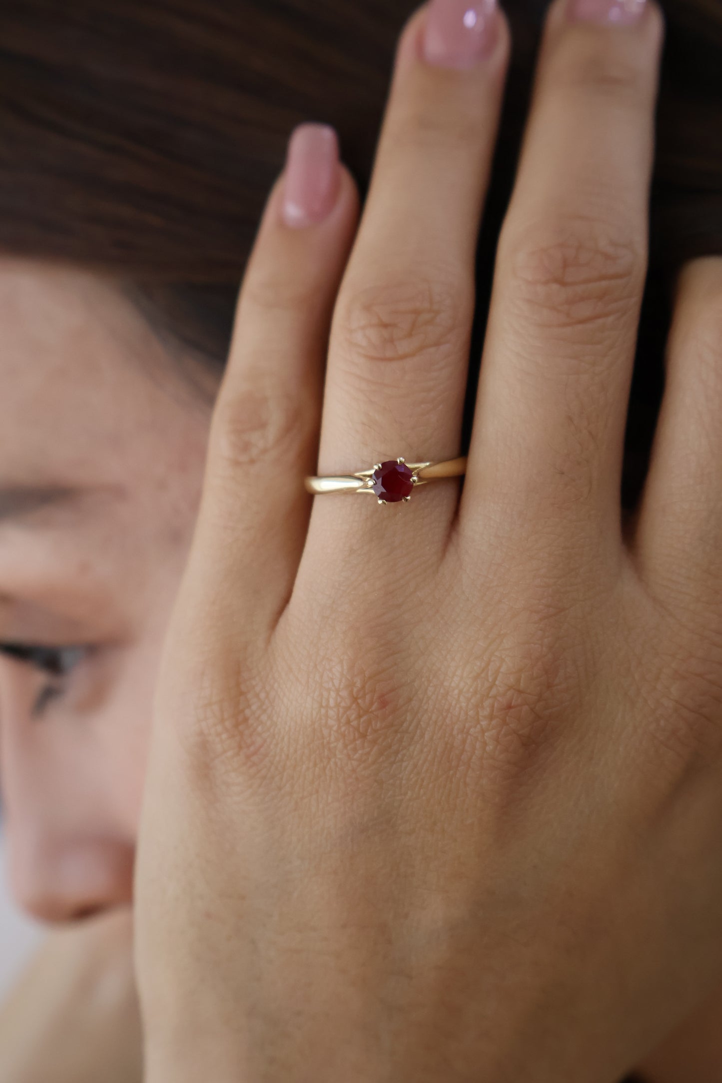 Anillo Ember con Oro Amarillo 14k con Rubi 0.50 ct