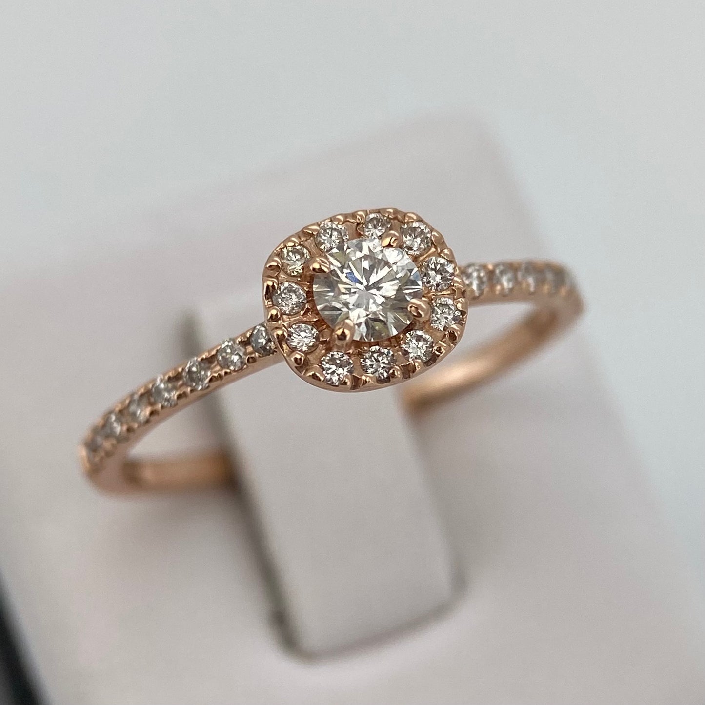 Anillo en oro rosa 14k con diamantes naturales .21 L .21 cts Mod: OF1692