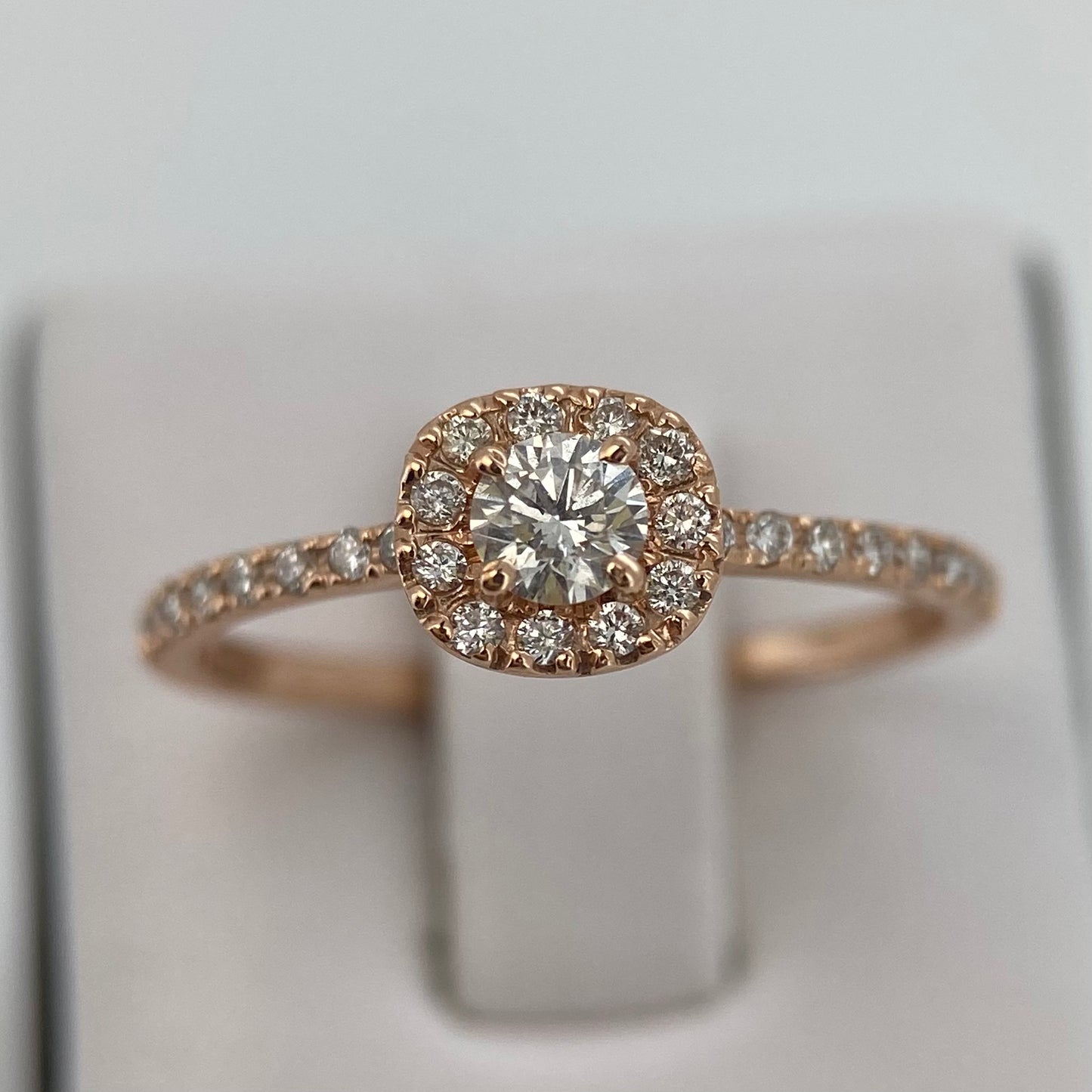 Anillo en oro rosa 14k con diamantes naturales .21 L .21 cts Mod: OF1692