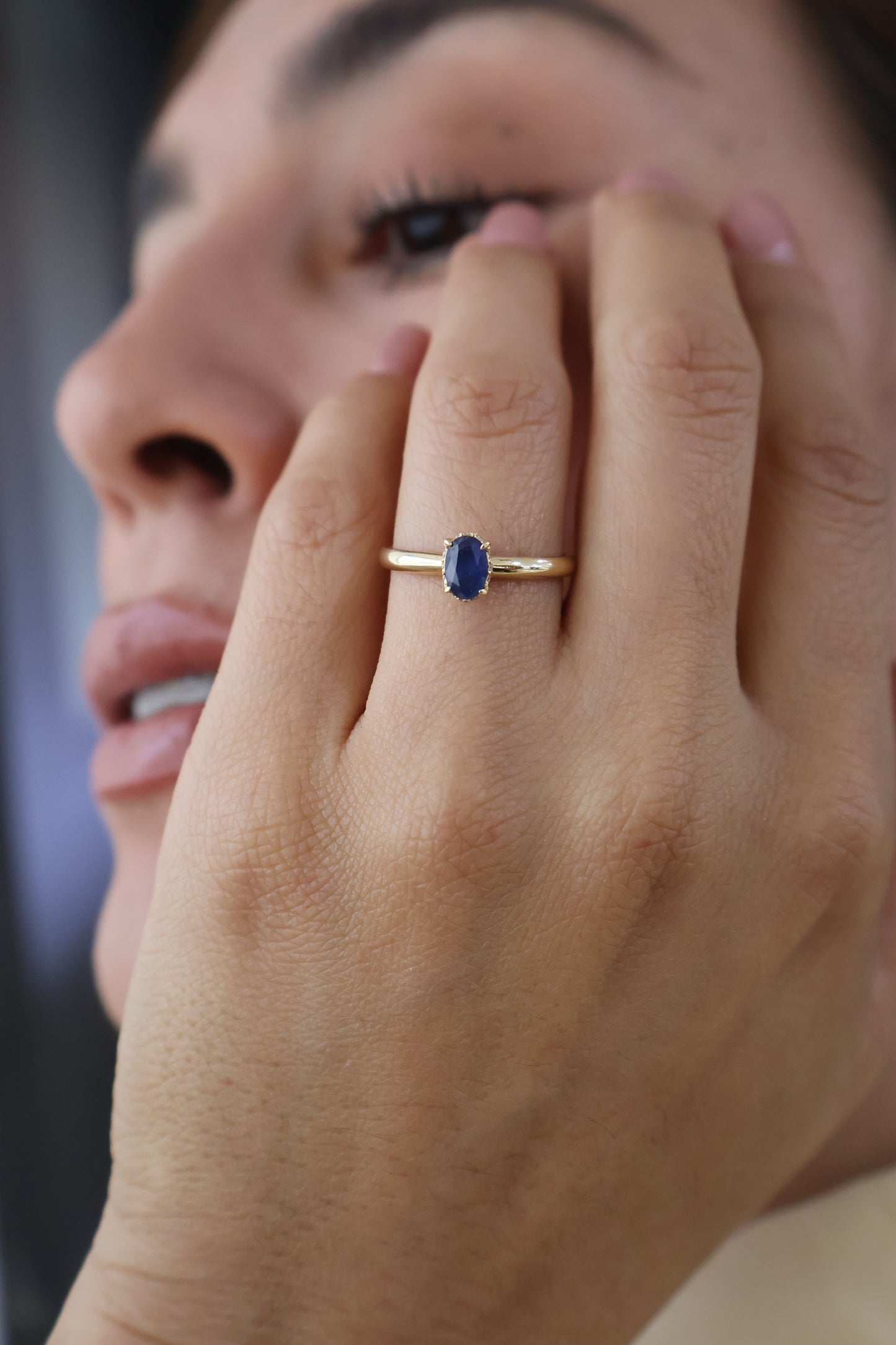 Anillo Juliette en Oro Amarillo 14k con Zafiro 0.60 ct