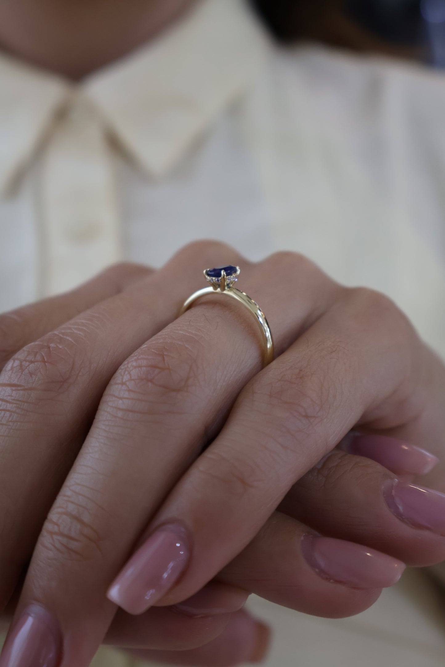 Anillo Juliette en Oro Amarillo 14k con Zafiro 0.60 ct