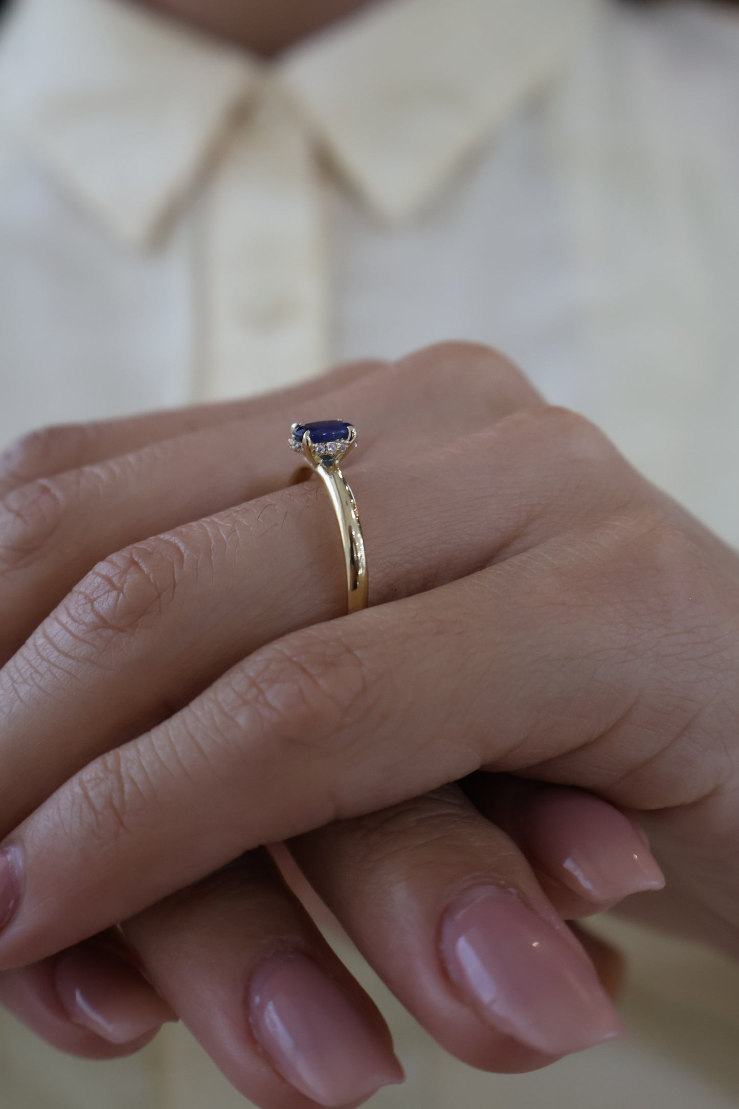 Anillo Juliette en Oro Amarillo 14k con Zafiro 0.60 ct
