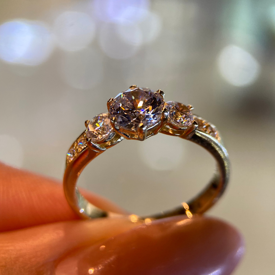 Anillo de compromiso en oro