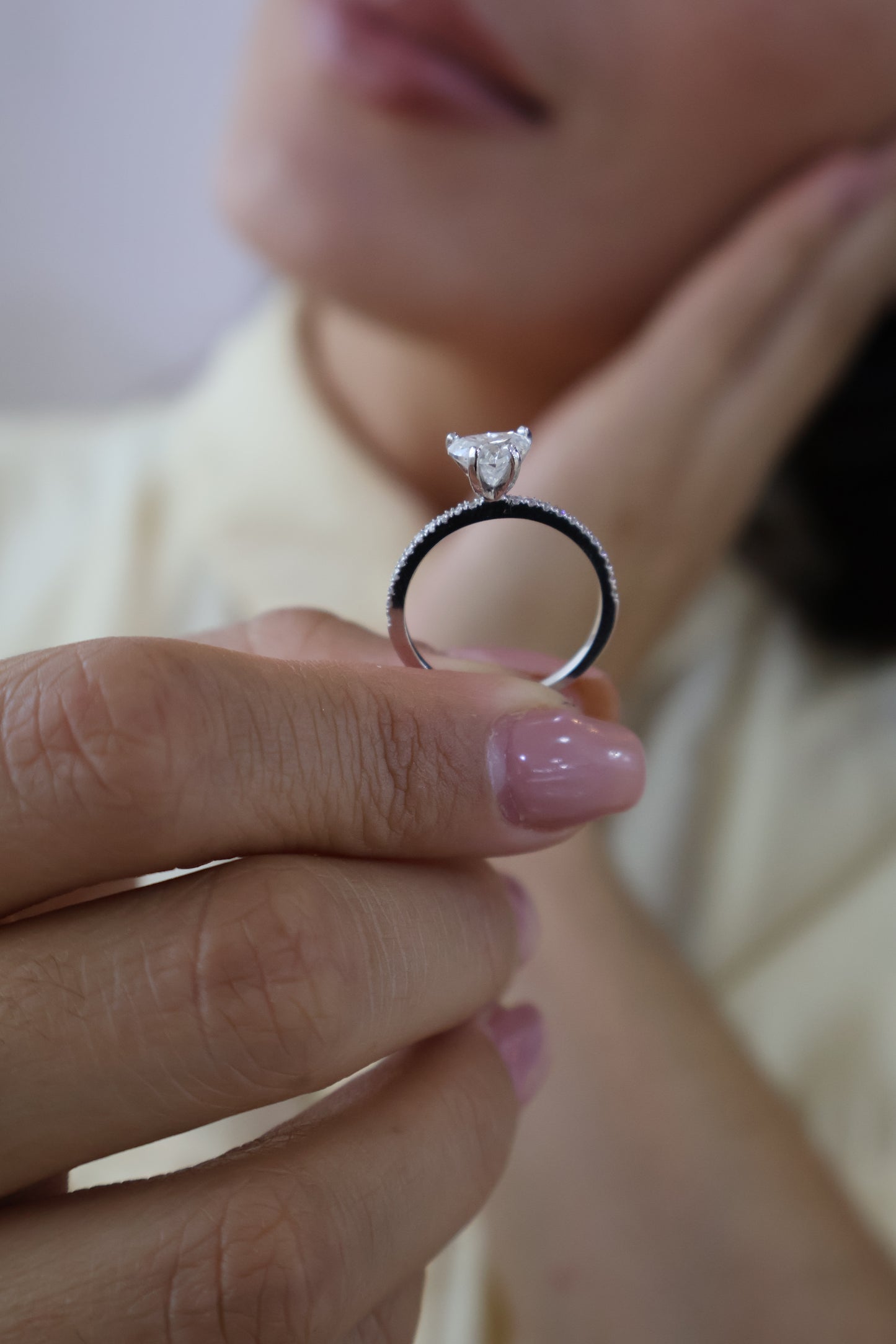 Anillo Agata en Oro 1.00 ct