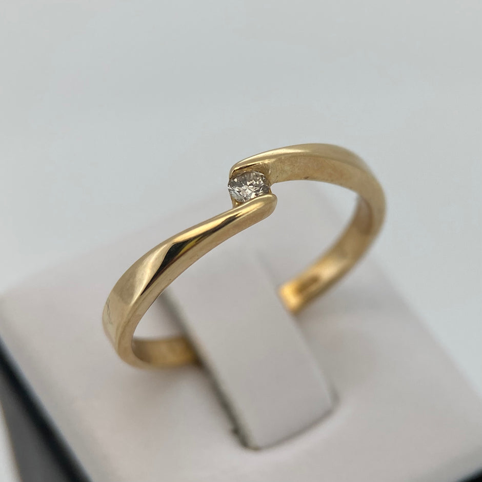Anillo de compromiso en oro
