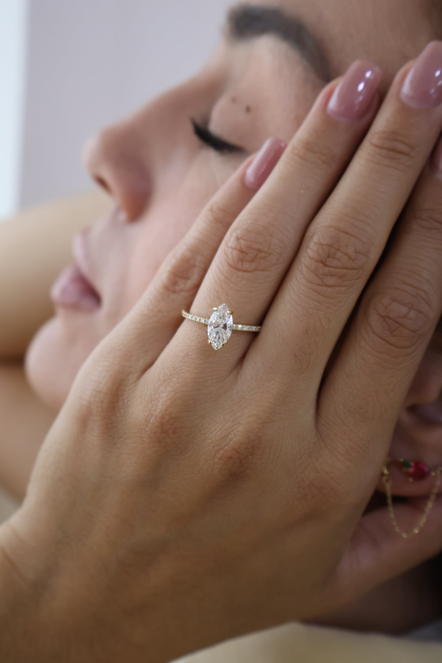 Anillo Regina en oro 1.00 ct