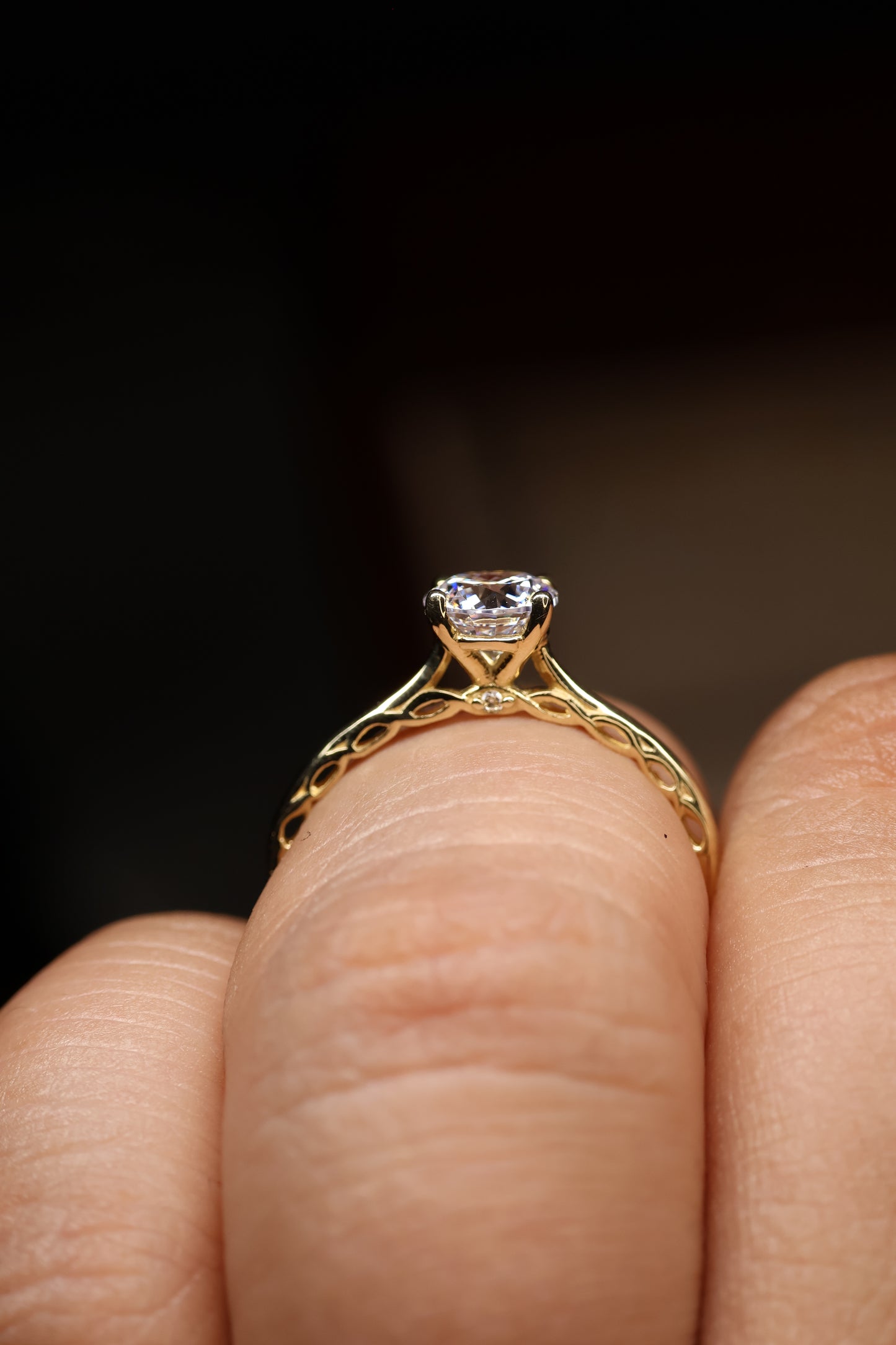 Anillo en Oro Amarillo 14k con Circonia Mod. 15870