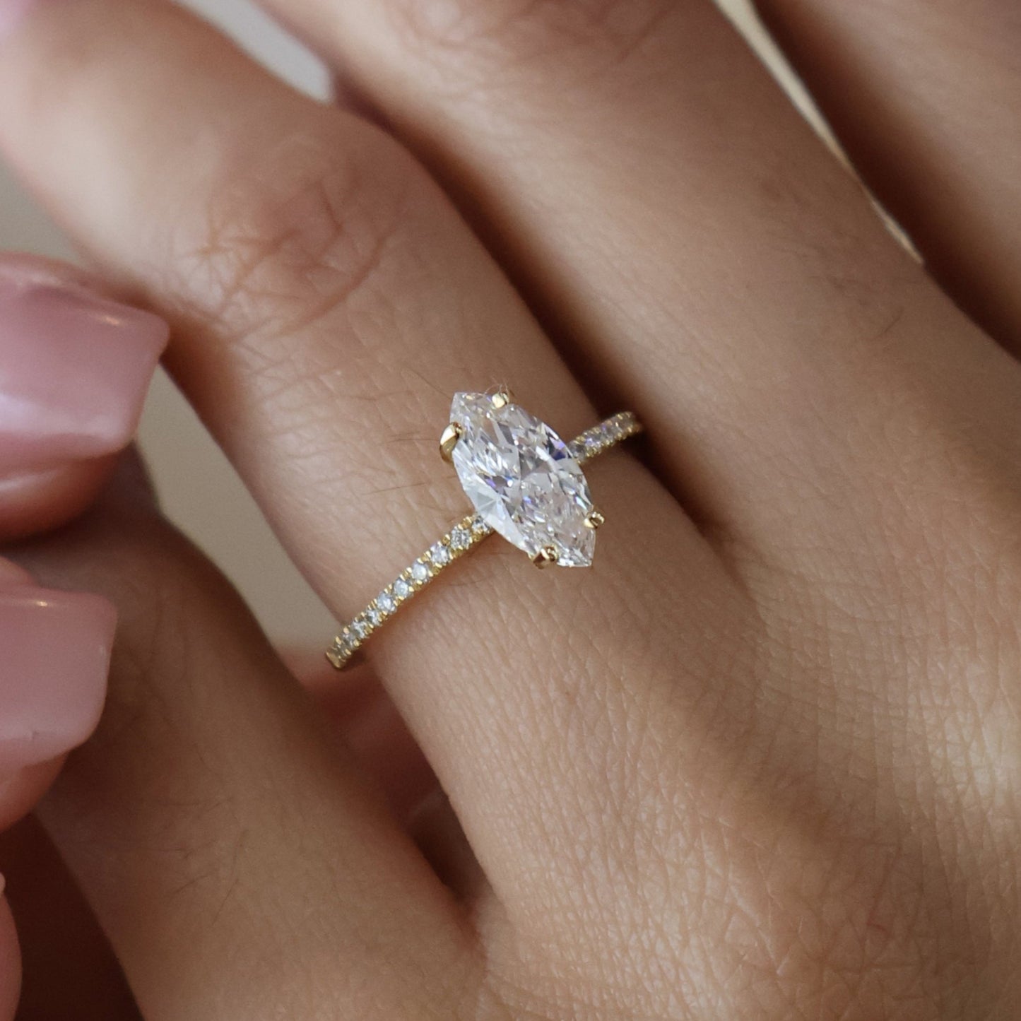 Anillo Regina en oro 1.00 ct