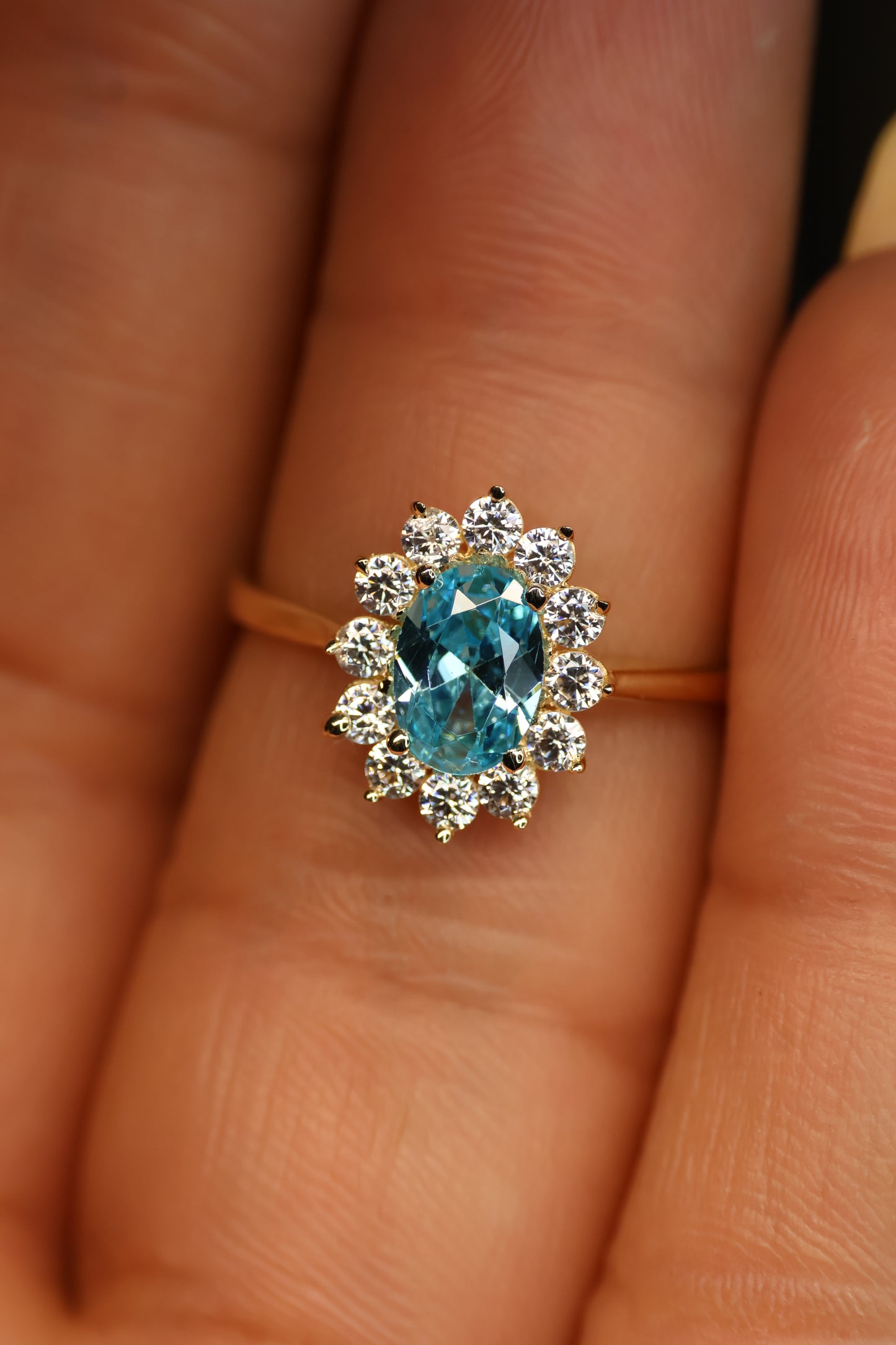 Anillo en Oro Amarillo 14k con Circonia Mod.15913