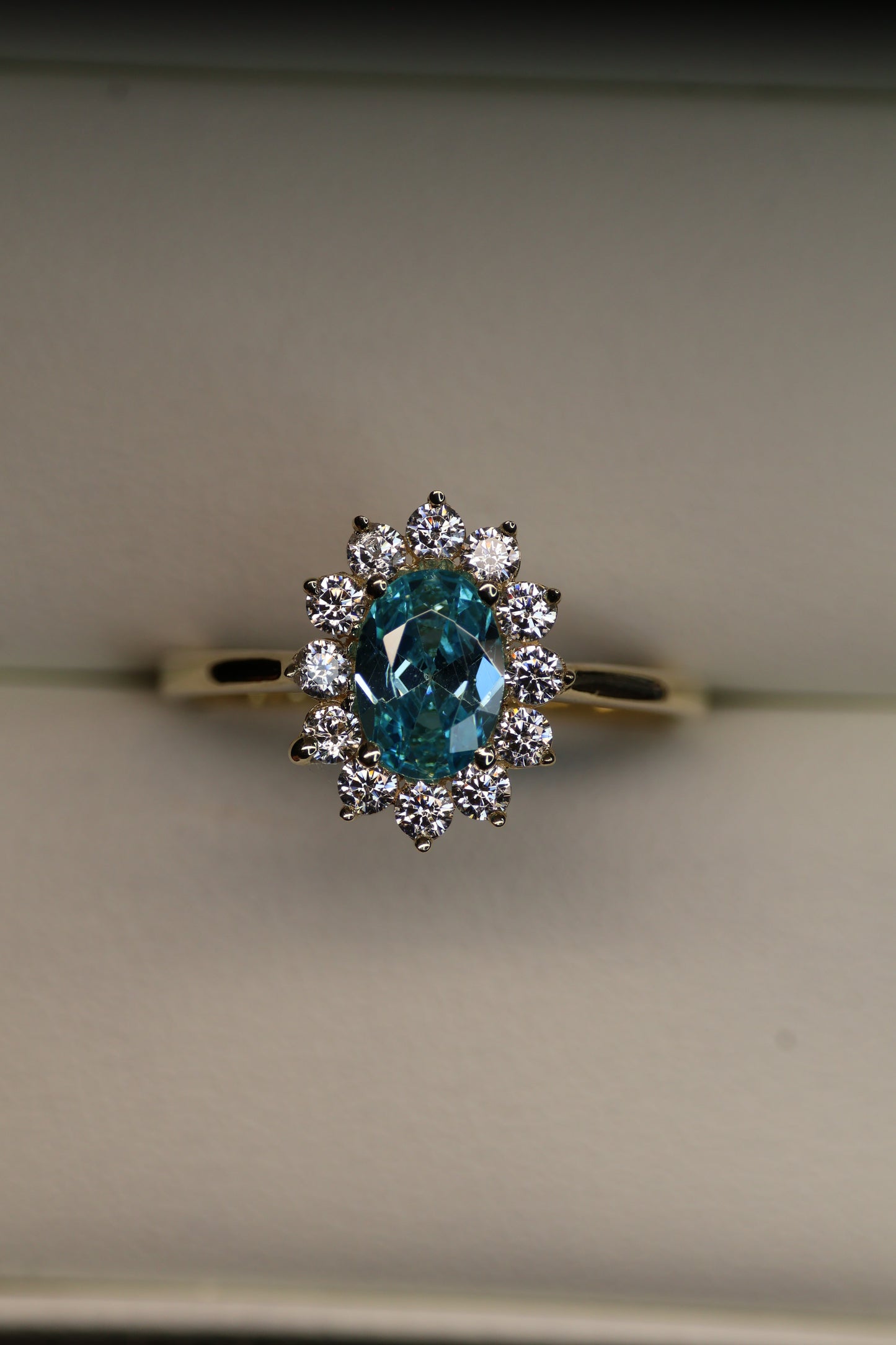 Anillo en Oro Amarillo 14k con Circonia Mod.15913