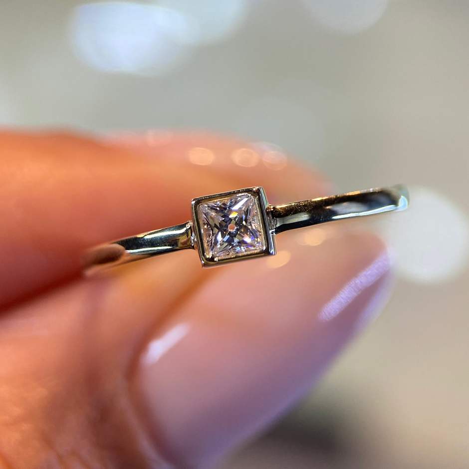 Anillo de compromiso en oro