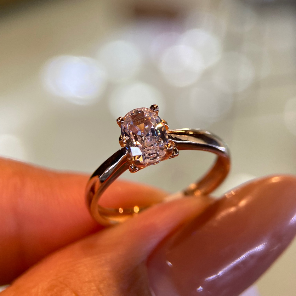 Anillo de compromiso en oro