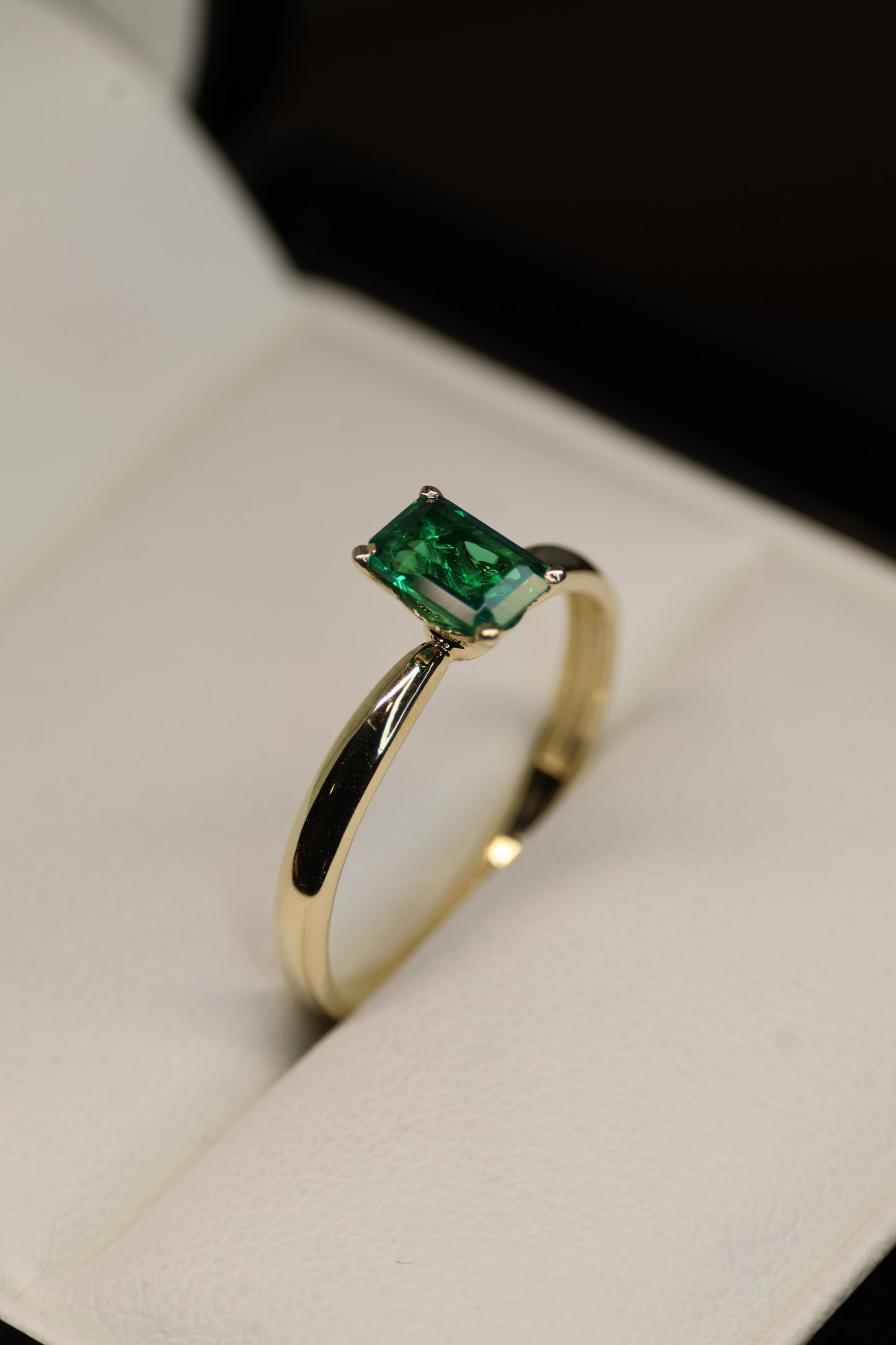 Anillo en Oro Amarillo 14k con Circonia Mod.15914