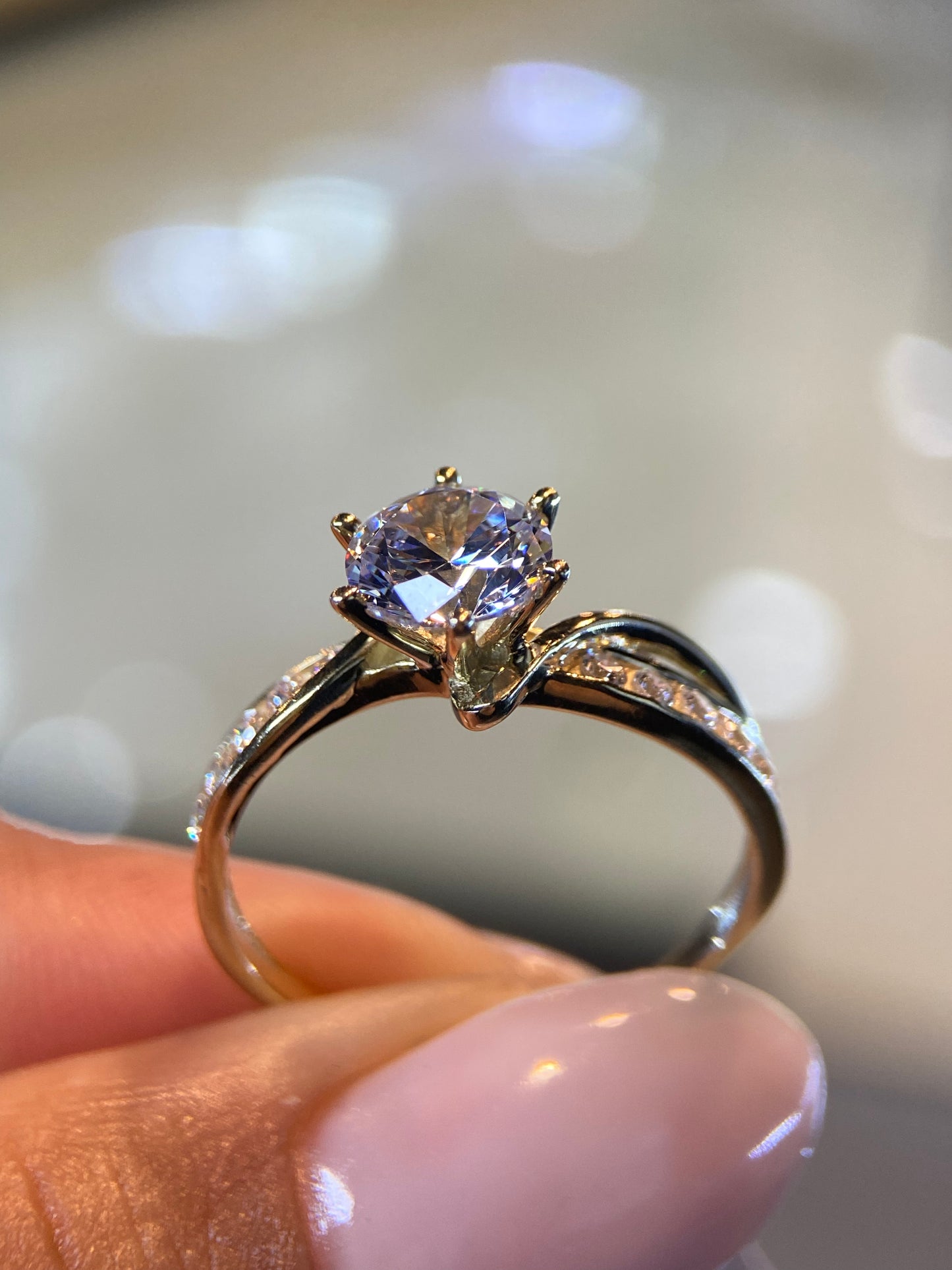 Anillo Dasha en Oro 1.00 ct