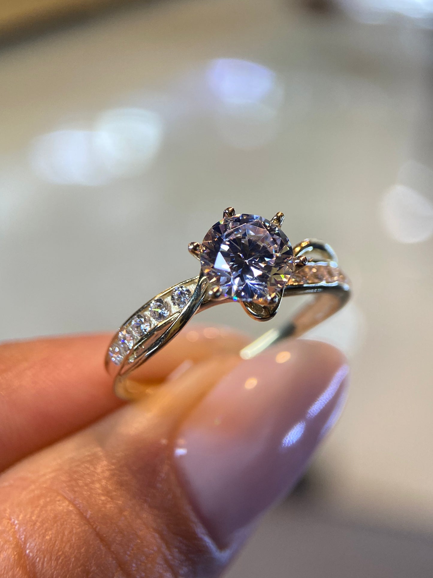 Anillo Dasha en Oro 1.00 ct