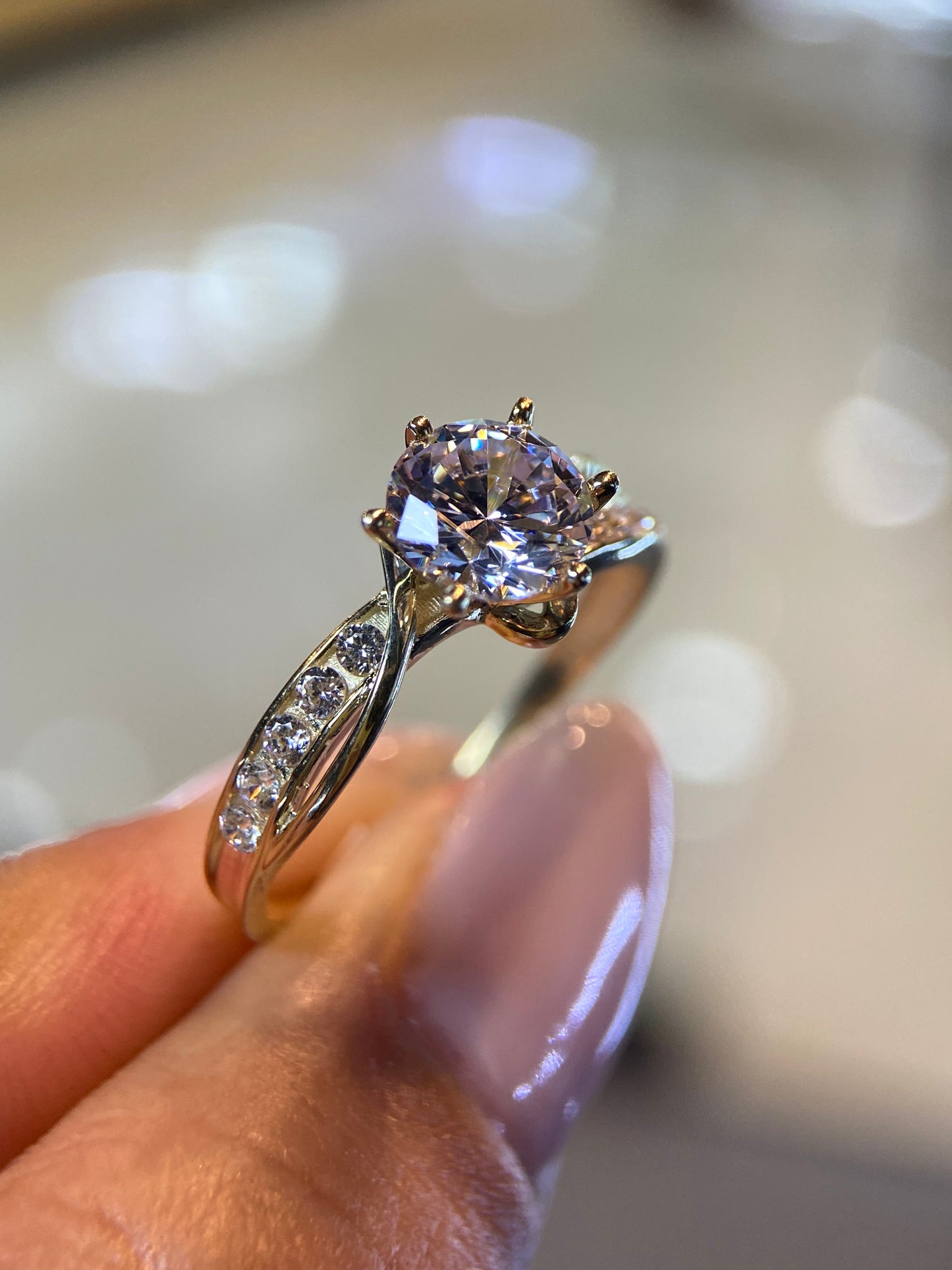 Anillo Dasha en Oro 1.00 ct
