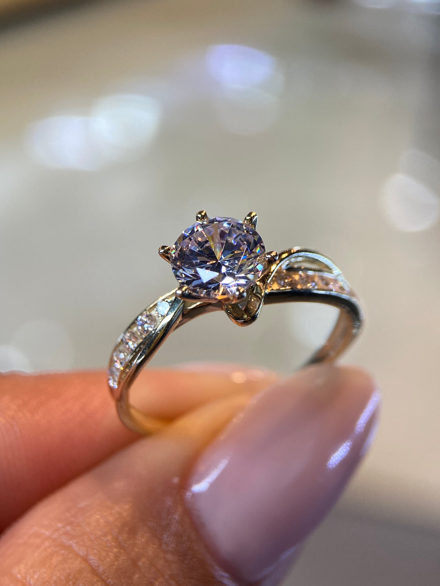 Anillo Dasha en Oro 1.00 ct