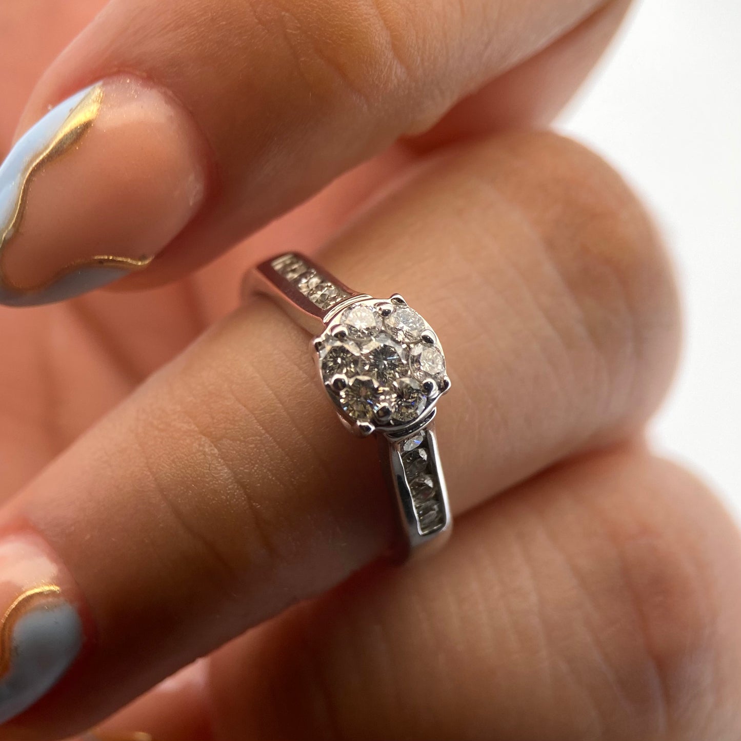 Anillo en Oro blanco de 14k con Diamante Mod: OF1717