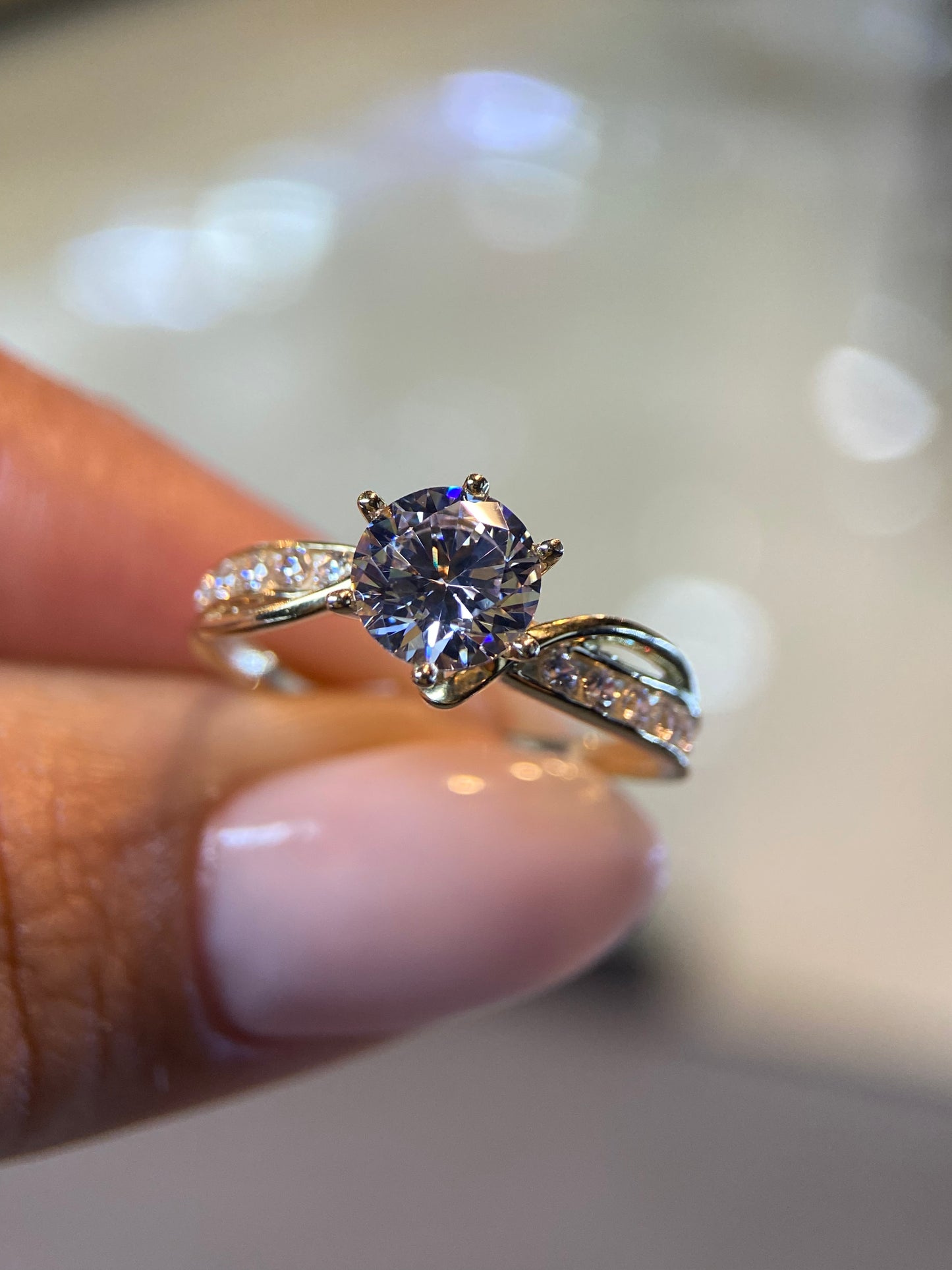 Anillo Dasha en Oro 1.00 ct