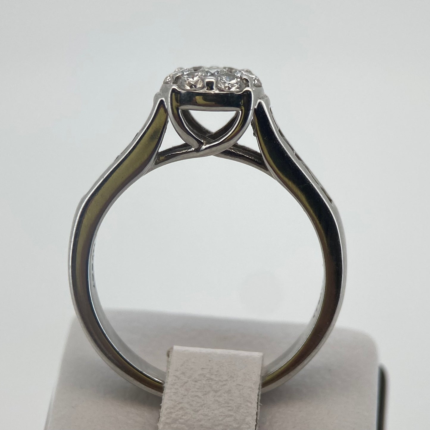 Anillo en Oro blanco de 14k con Diamante Mod: OF1717