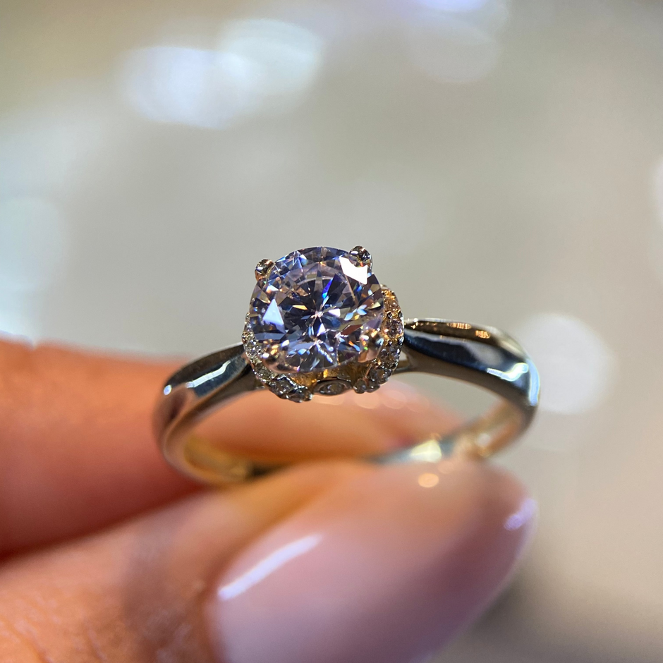 Anillo de compromiso en oro