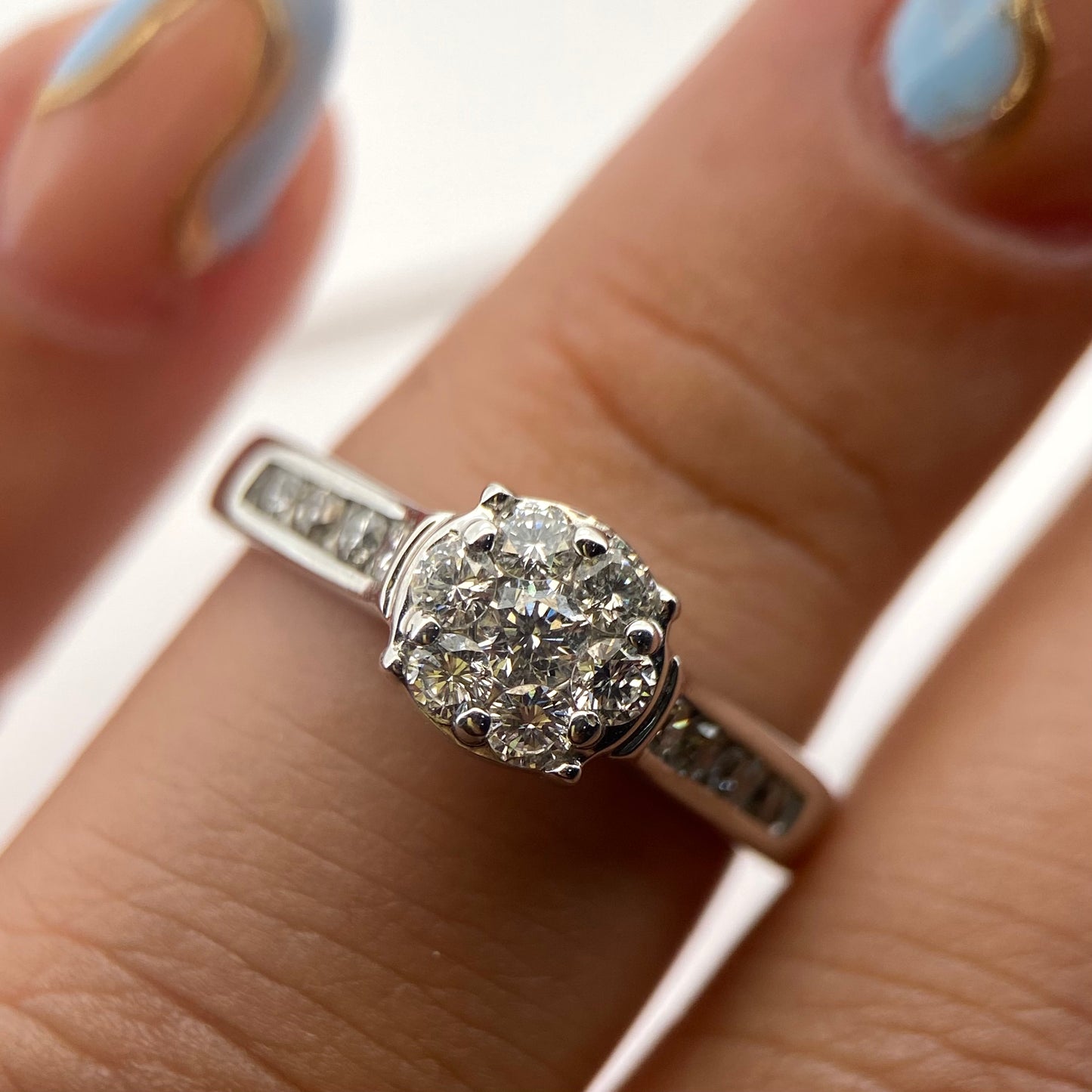 Anillo en Oro blanco de 14k con Diamante Mod: OF1717