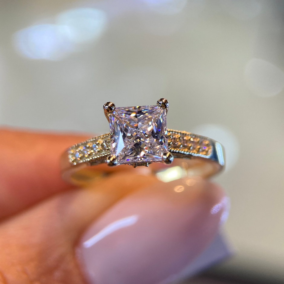 Anillo Paula en Oro Amarillo 10k Mod. 15860