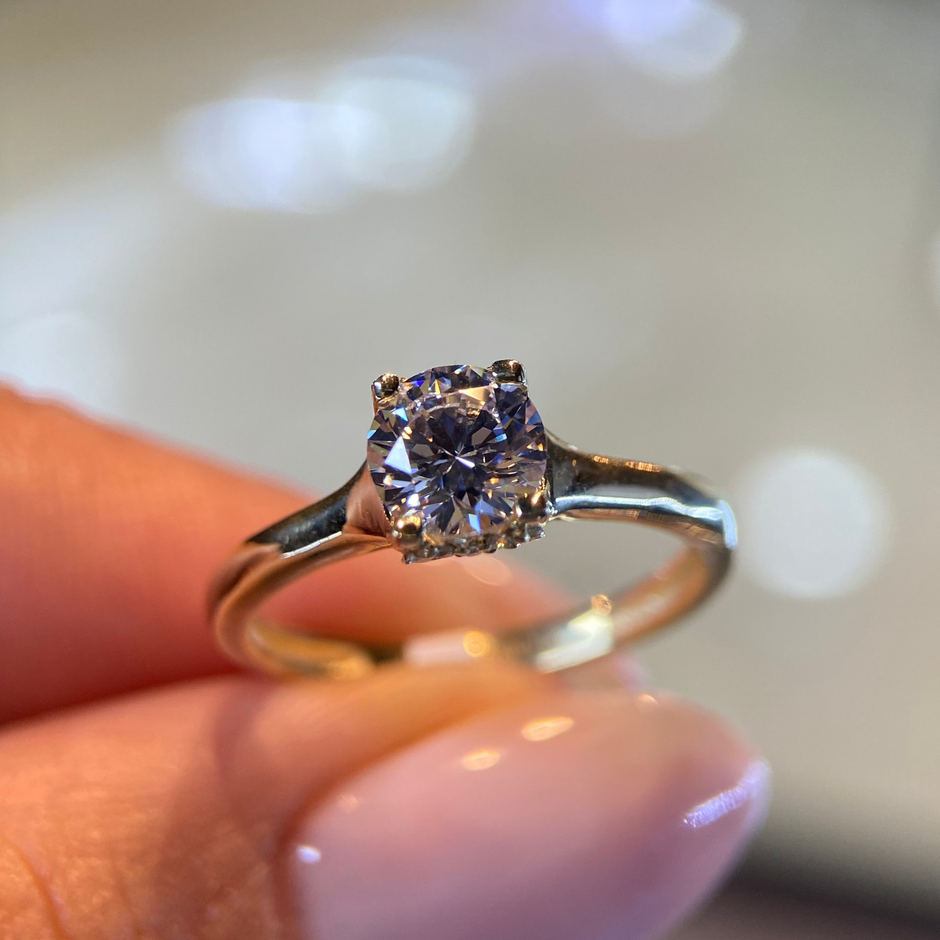 Anillo de compromiso en oro