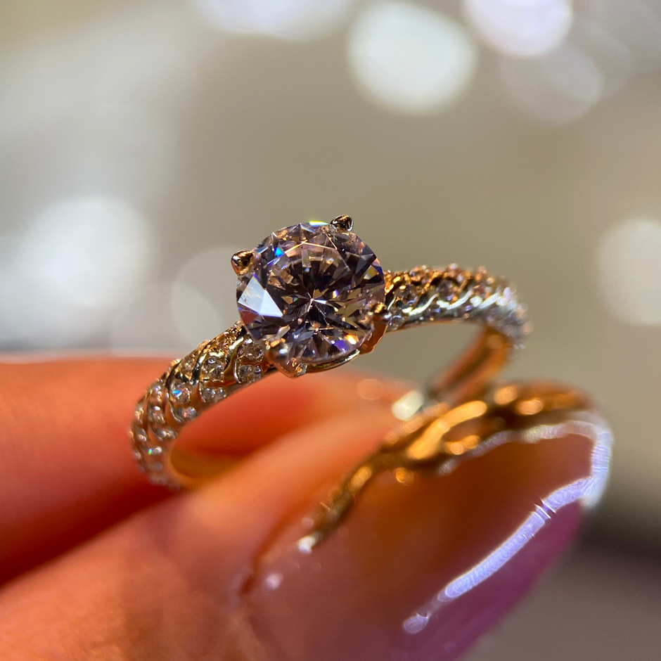 Anillo de compromiso en oro