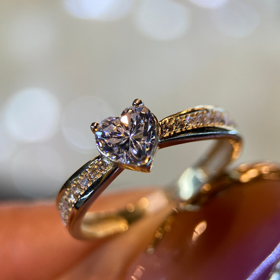 Anillo de compromiso en oro