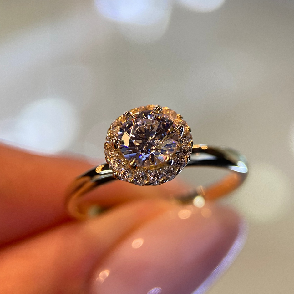 Anillo de compromiso en oro