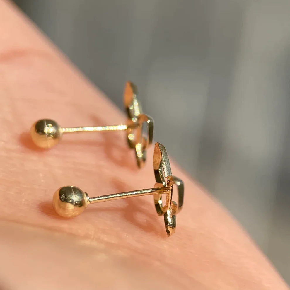 Broqueles Silueta Mariposa en Oro Amarillo 10k Cod.BRO340 7.5mm