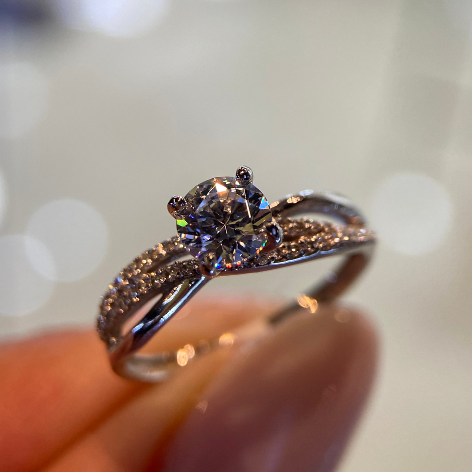 Anillo de compromiso en oro