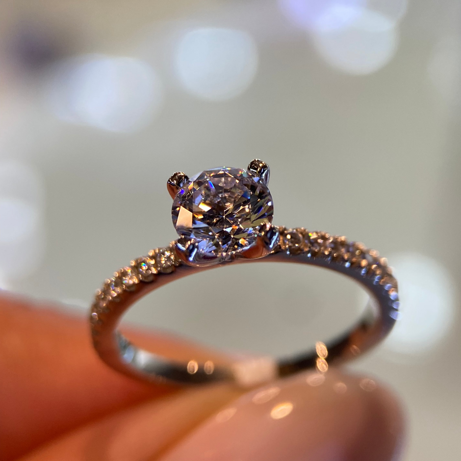 Anillo de compromiso en oro
